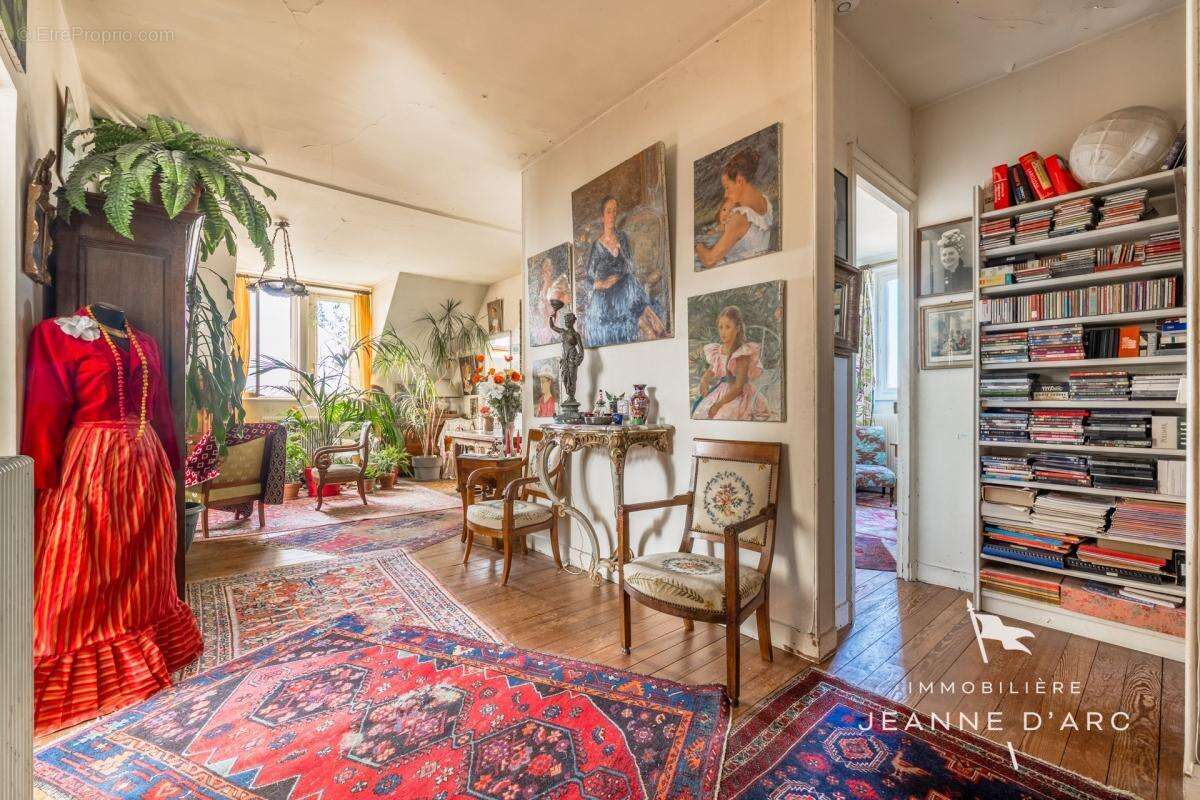 Appartement à VERSAILLES