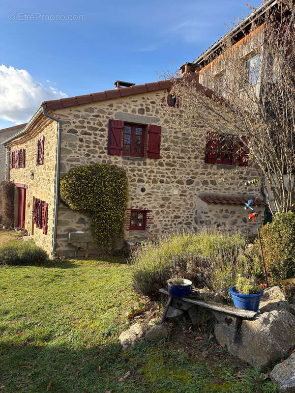 Maison à SAINT-ETIENNE-SUR-USSON