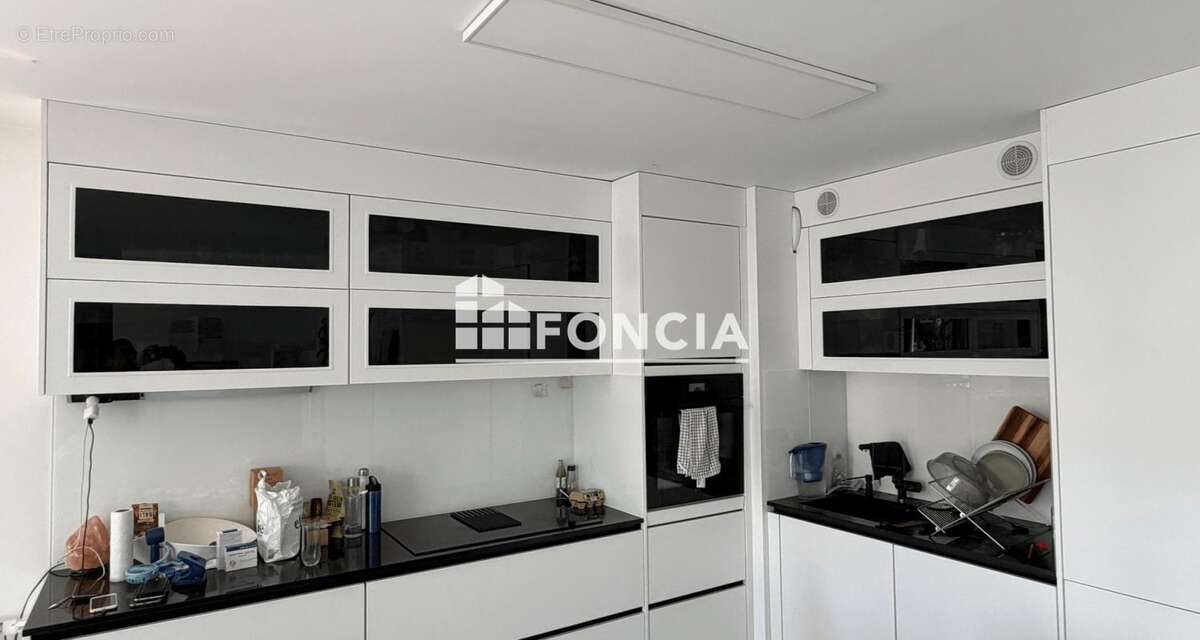 Saint-Genis-Pouilly – T3 de 73,83 m² avec terrasse de 26 m², garage PMR et parking - photo 2