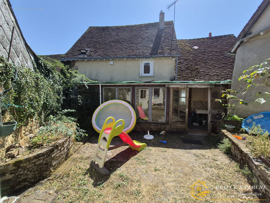 Maison à DANGEAU