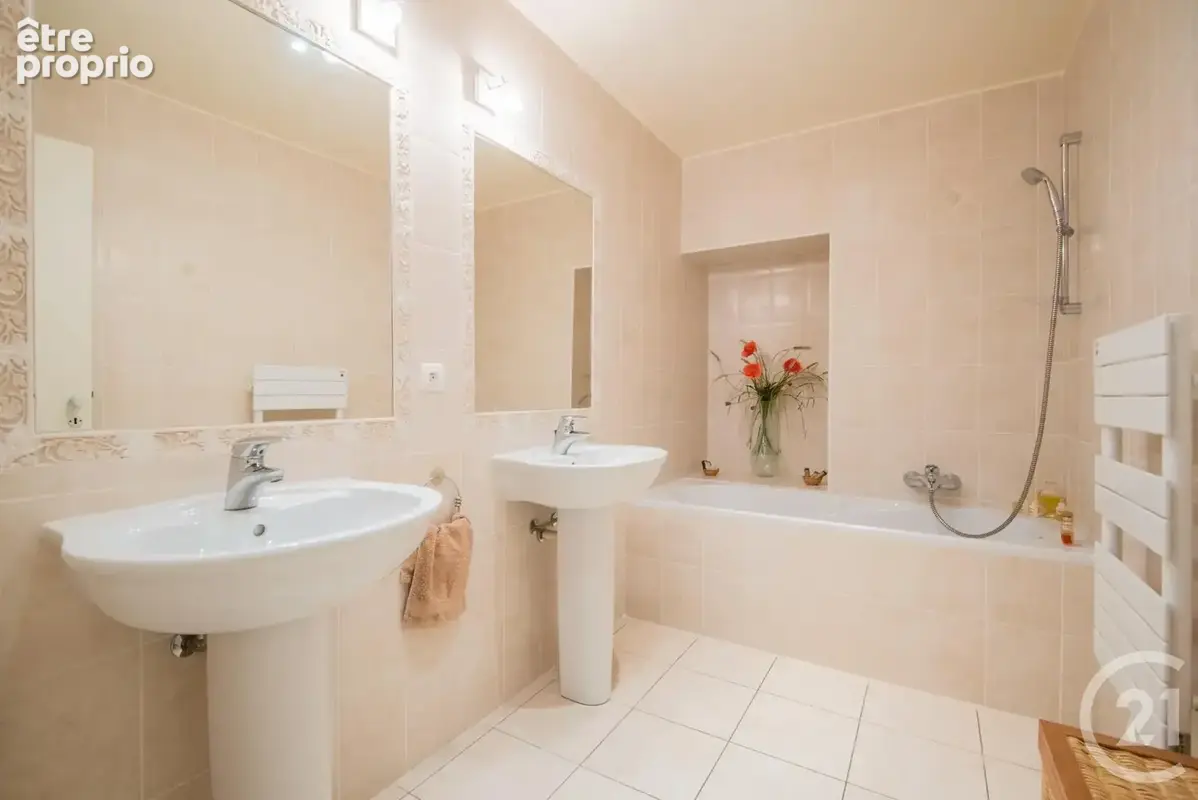 Appartement 4 pièces 84 m² à vendre à Villefranche-Sur-Mer (06230) - photo 8