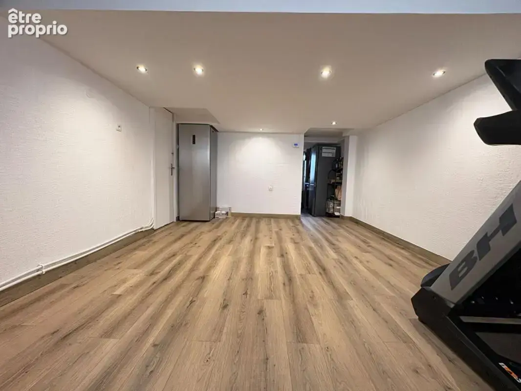 Maison familiale ,idéalement située en parfait état - photo 11