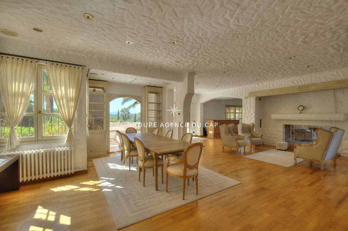 Maison à SAINT-RAPHAEL