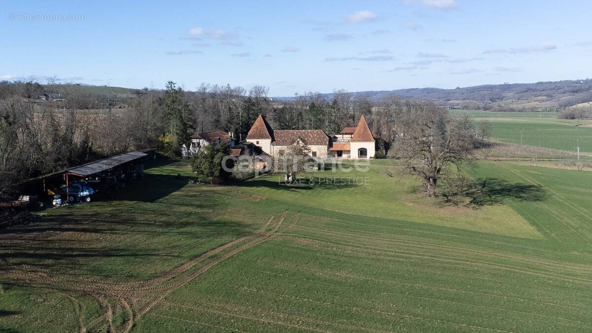 Maison à LEMBEYE