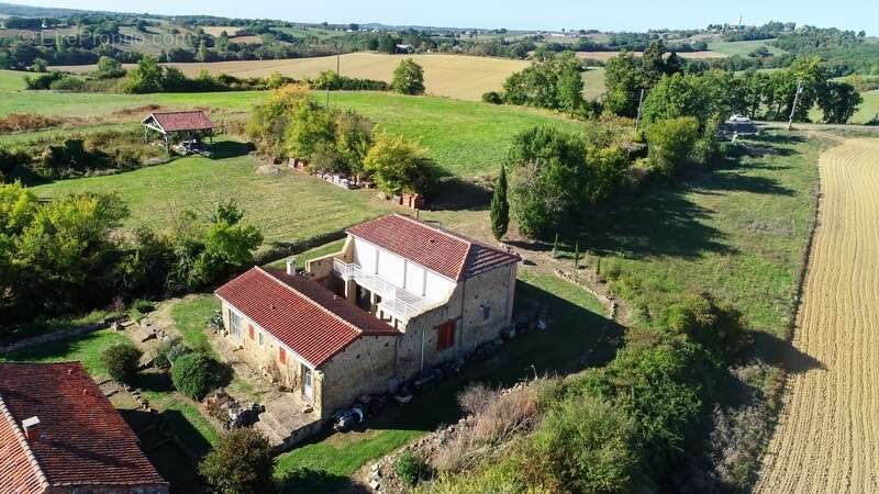 Maison à CASTELNAVET