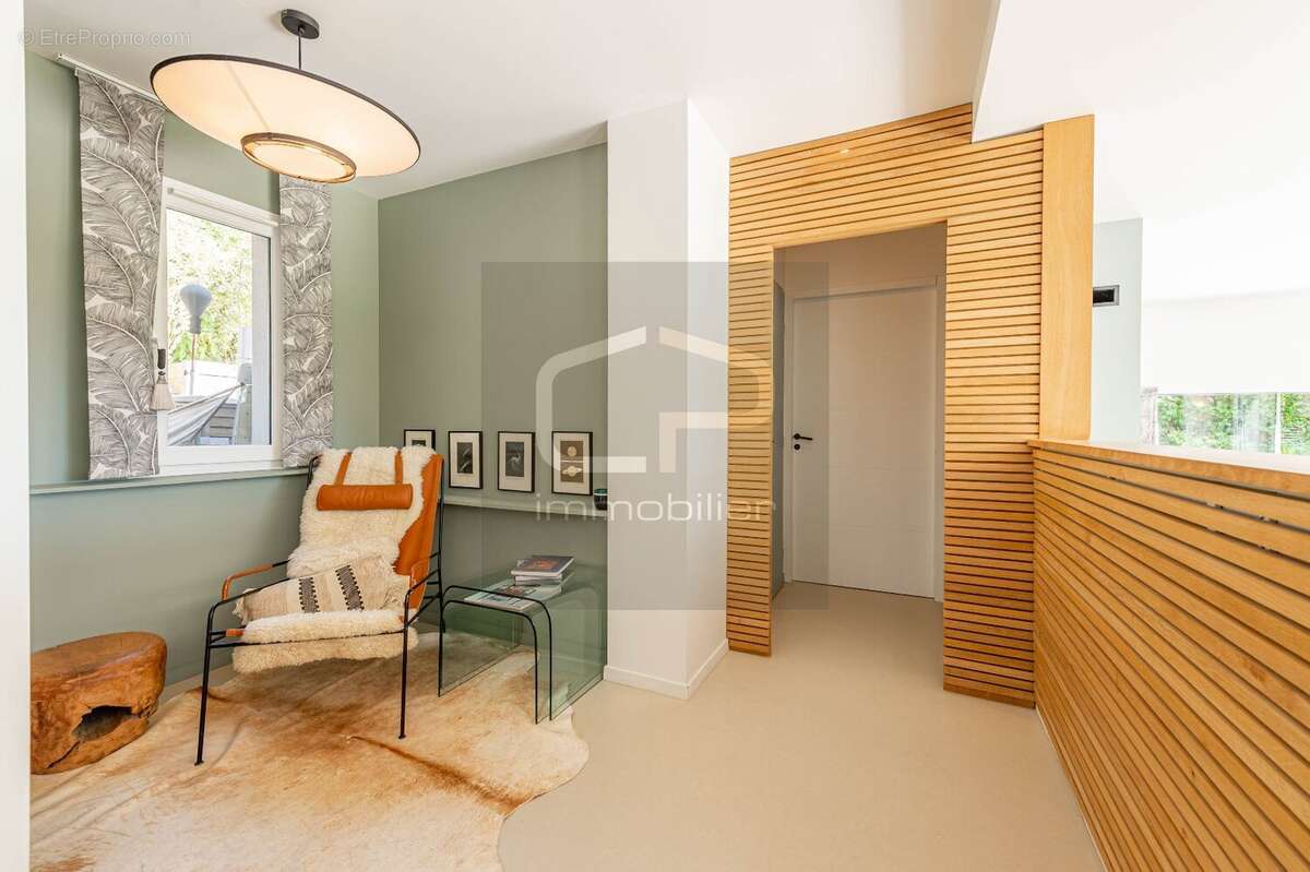 Villa contemporaine d'exception à Bluffy  Vue lac d'Annecy  Élégance, prestations haut de gamme et environnement privilégié - photo 10