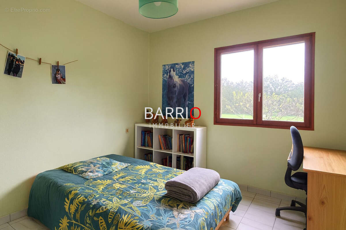 Maison 102 m² à Saint-Genis-Des-Fontaines  - photo 9