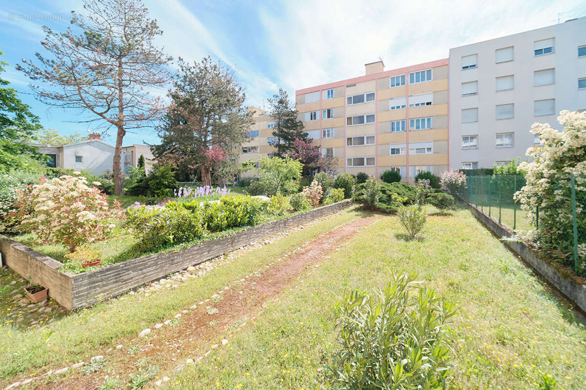 Appartement à LYON-8E