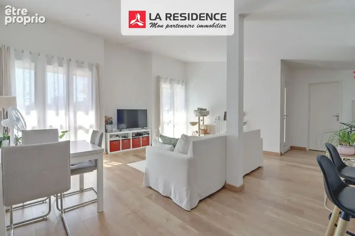 Maison 5 pièces 87 m² à vendre à Saint-Gervais-La-Foret (41350) - photo 2