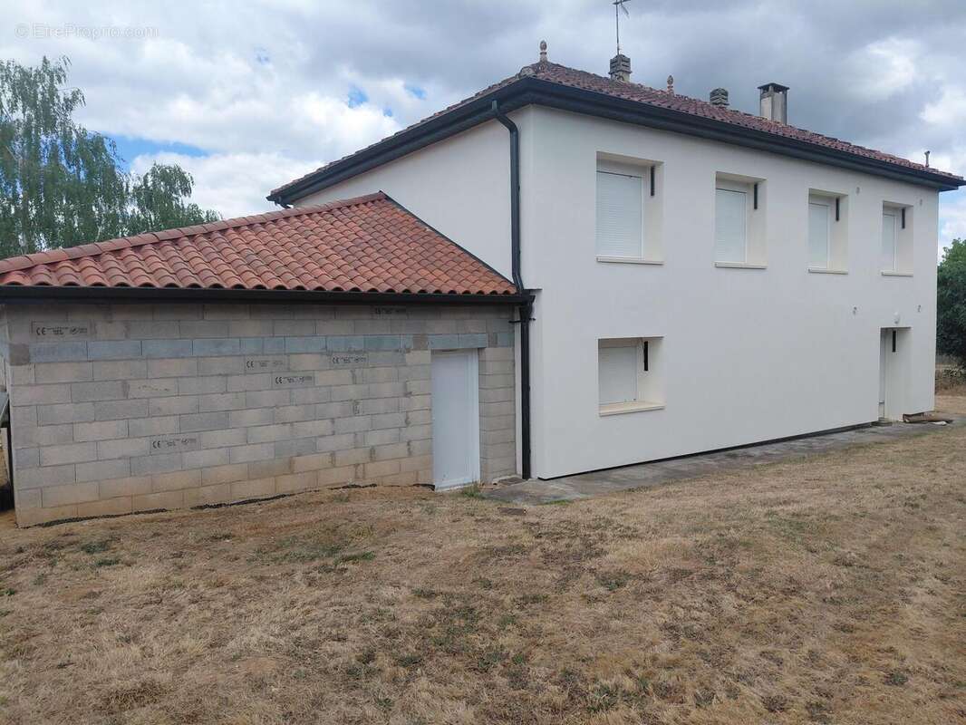 Maison 155 m² à Brantome  - photo 3