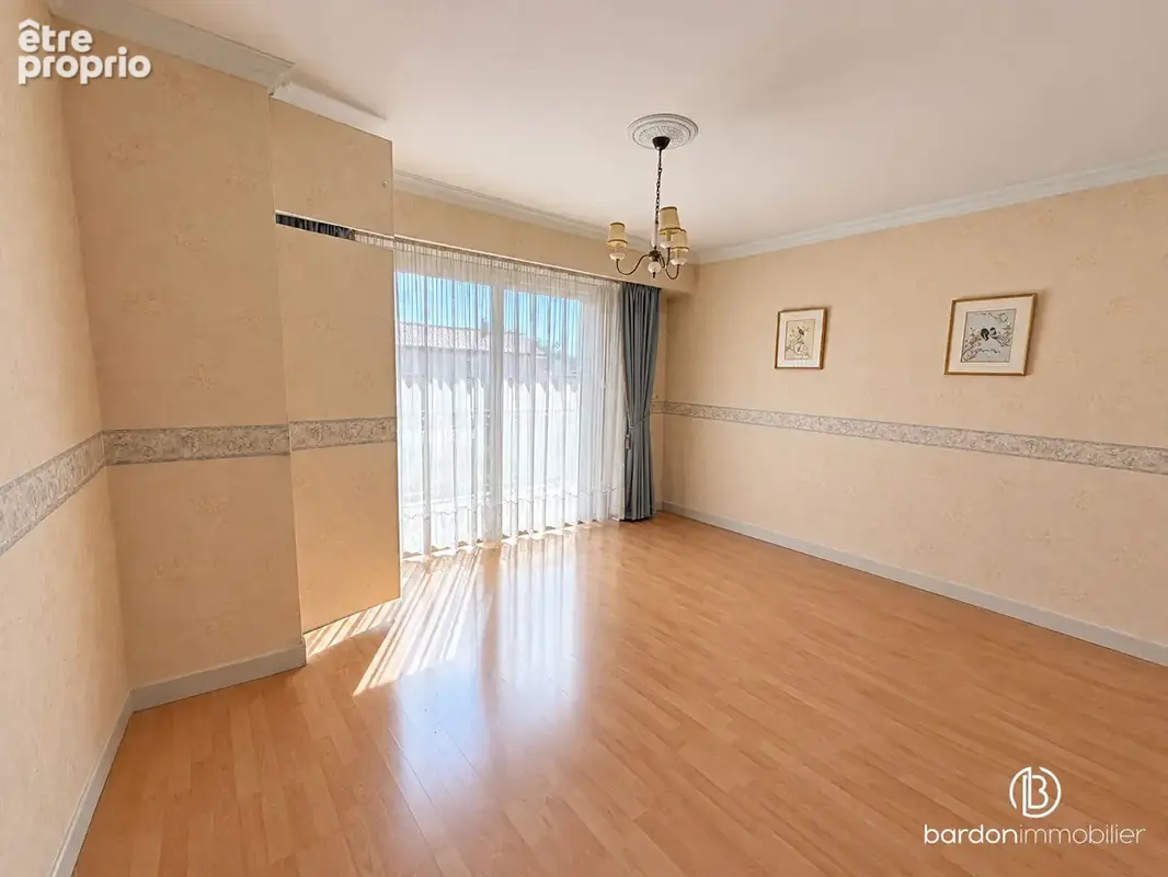 Maison à rénover - 175 m² - Centre-ville de Challans - photo 4