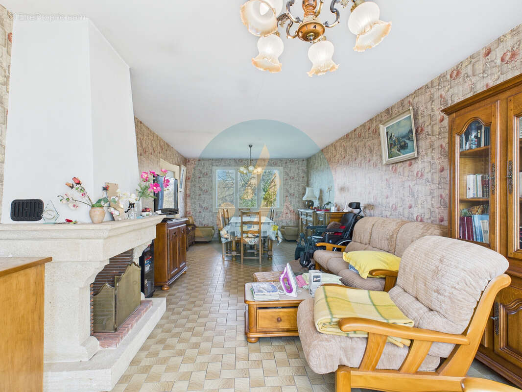 Maison à FOURCHAMBAULT