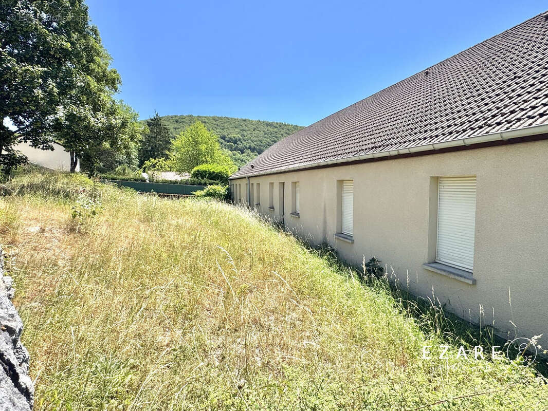 Maison 769 m² à La Bussiere-Sur-Ouche  - photo 6