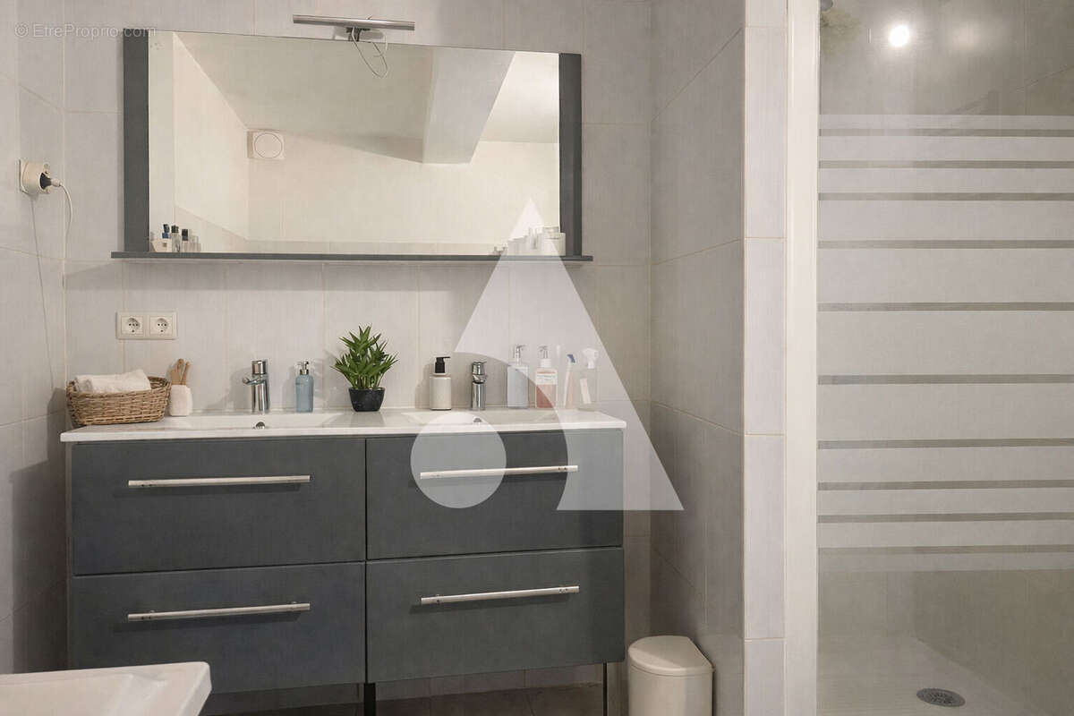 Appartement à VILLELAURE