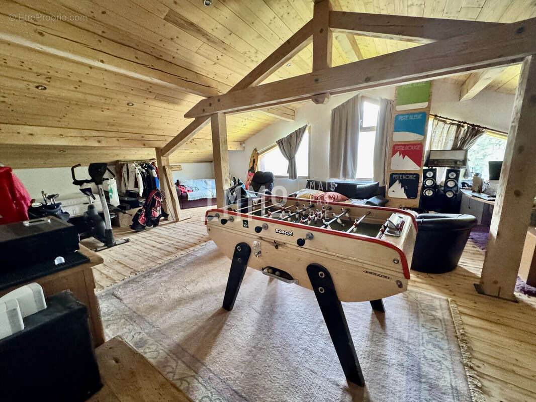 Maison à LES CHAPELLES