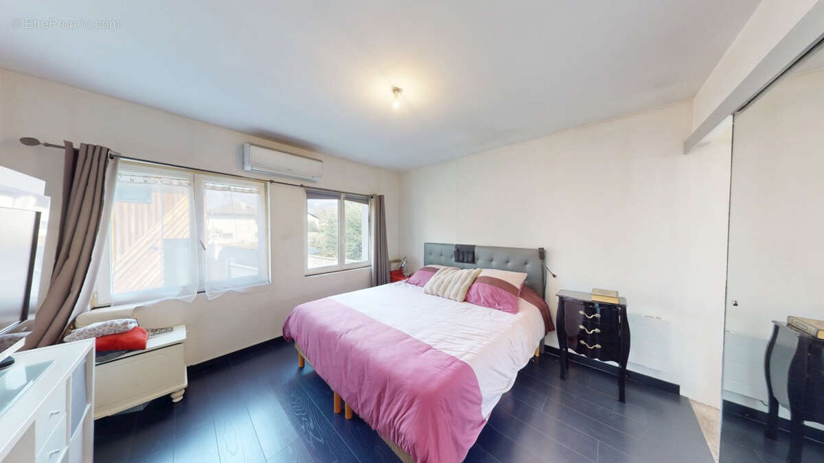 Maison à VILLARD-BONNOT