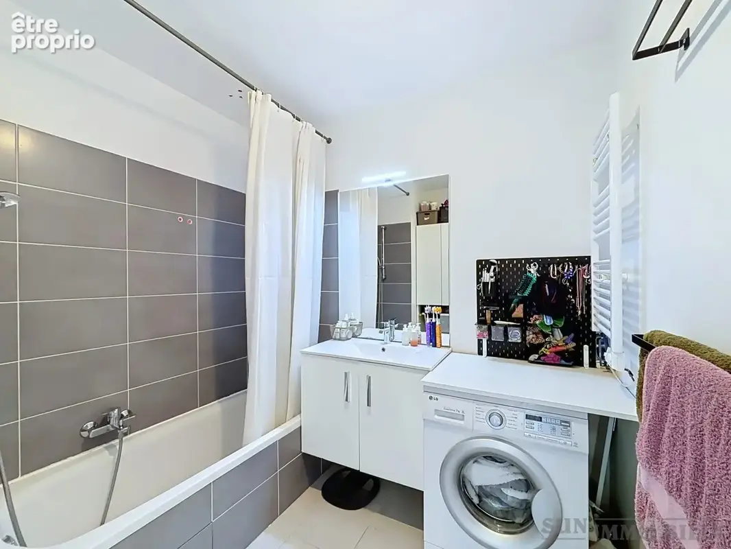 Appartement 3 pièces 63 m² à vendre à Carros (06510) - photo 9