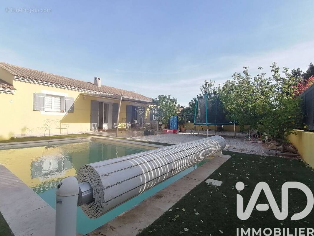 Photo 1 - Maison à CUERS