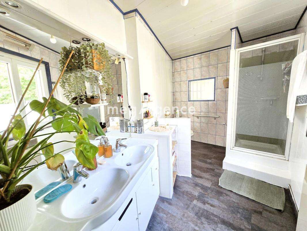Maison de 6 pièces de 110m² - photo 8