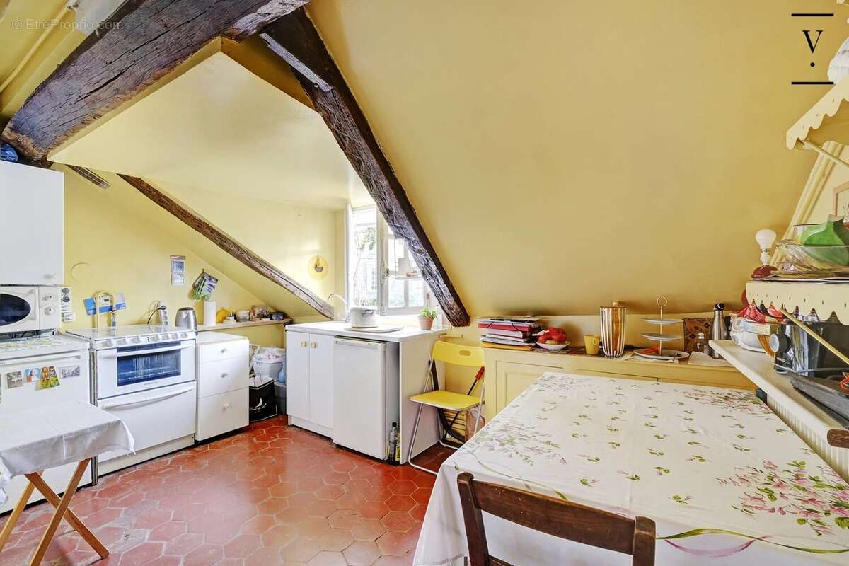 Paris IV – 2P - Dernier étage dans un hôtel particulier - photo 7