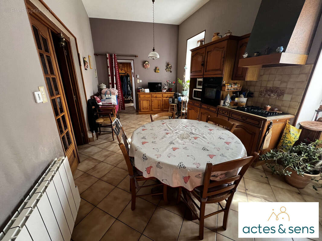 Maison à SAINT-JULIEN-MONT-DENIS