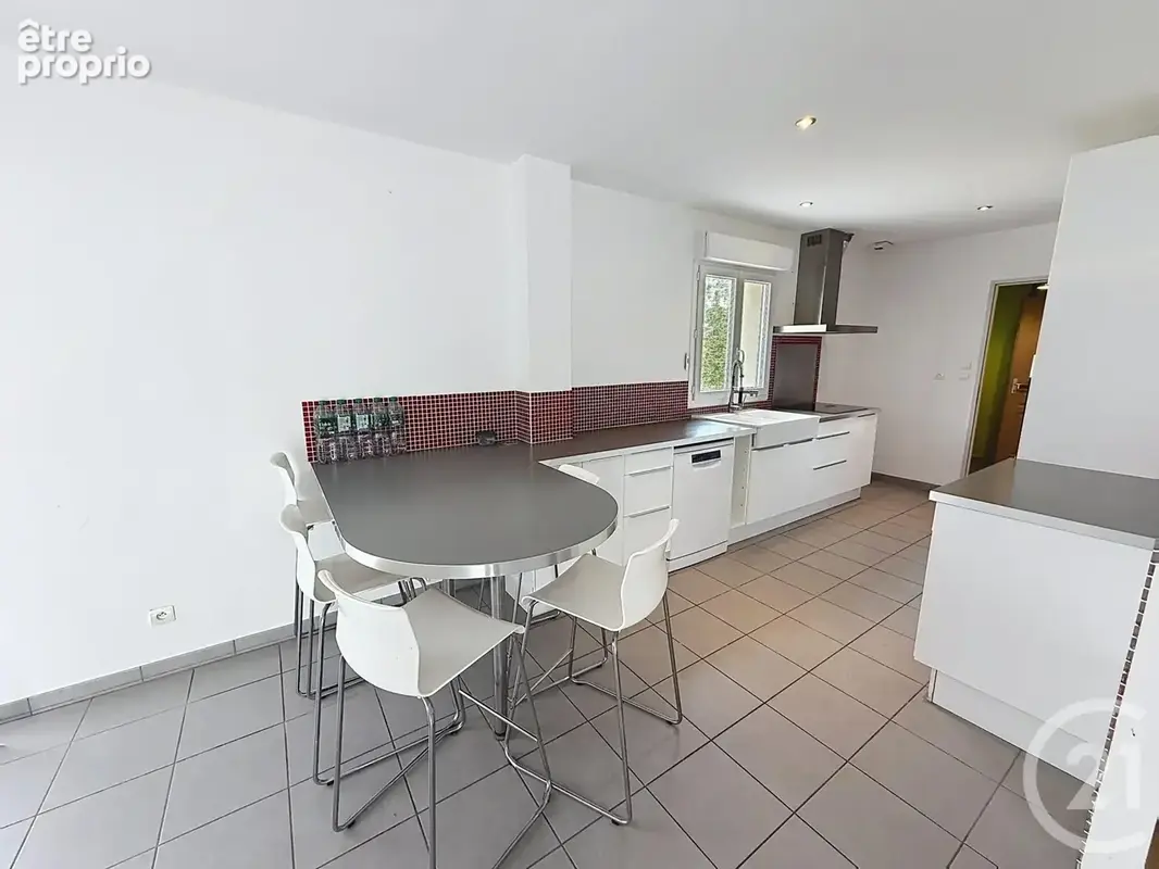 Maison 84 pièces 189 m² à vendre à Sours (28630) - photo 7