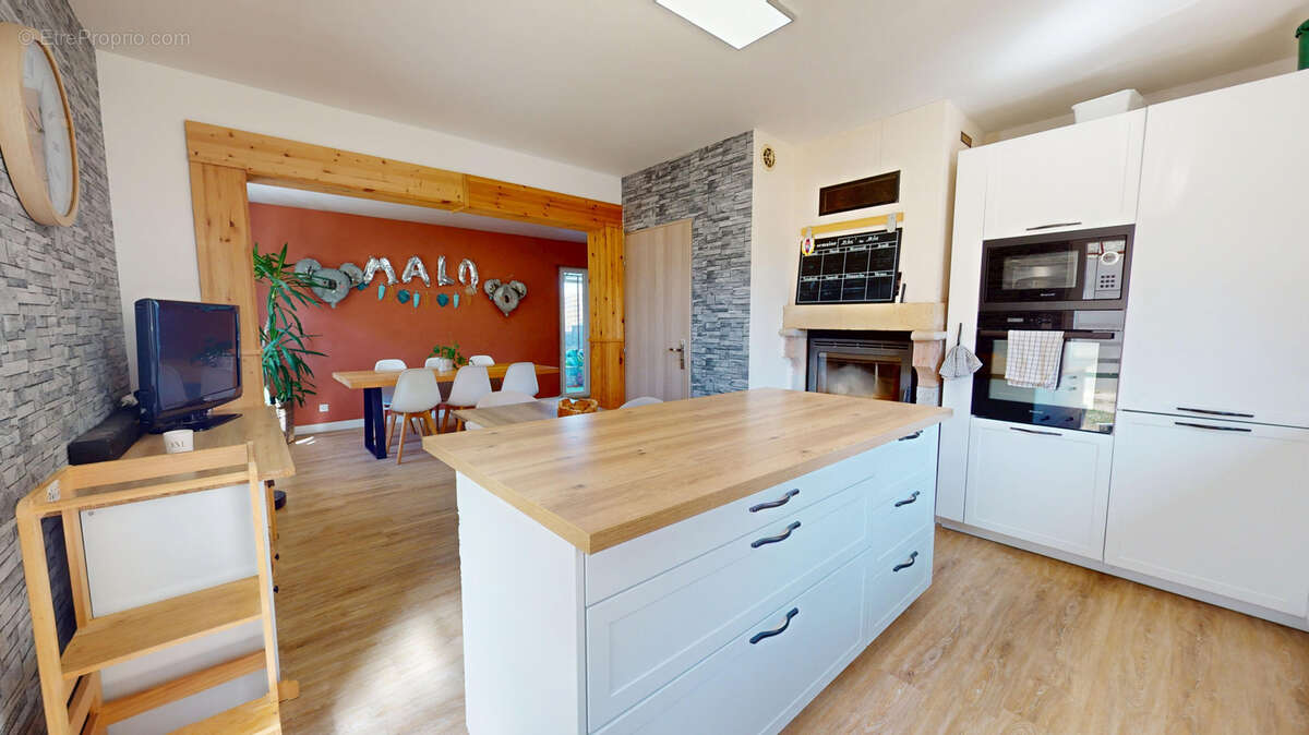 Maison à PONTAILLER-SUR-SAONE