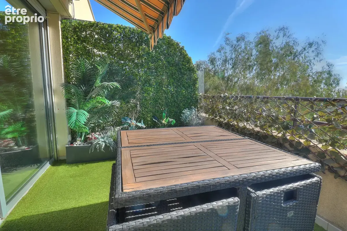 Charmant 2 pièces dans résidence avec piscine - photo 2