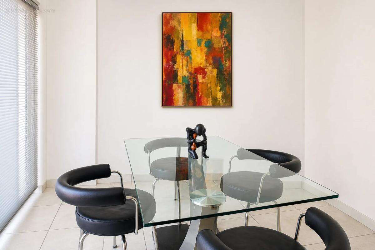 LYON 7 - Place JEAN MACE -Appartement T4 de 89 M2 - - photo 19