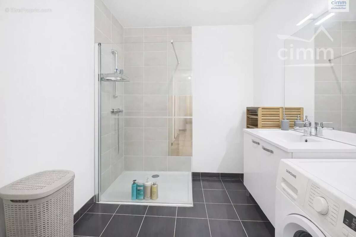 Appartement à LE RHEU