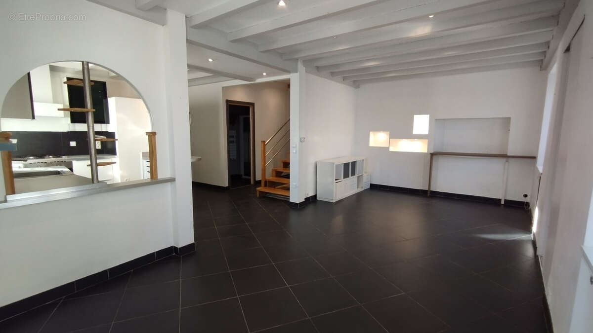 Maison à PIERRE-CHATEL