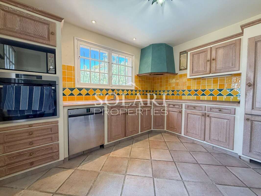 Maison à THEOULE-SUR-MER