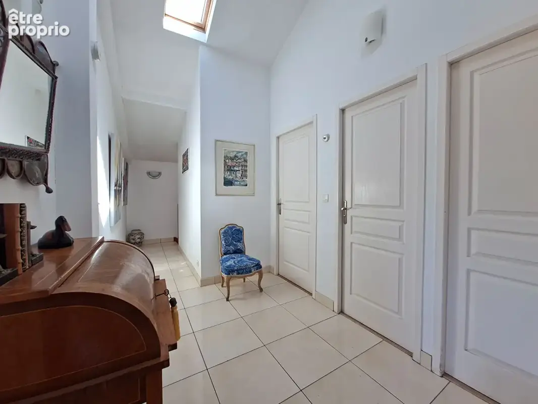 BIDART - Charmante Maison d'environ 125 m². - photo 9