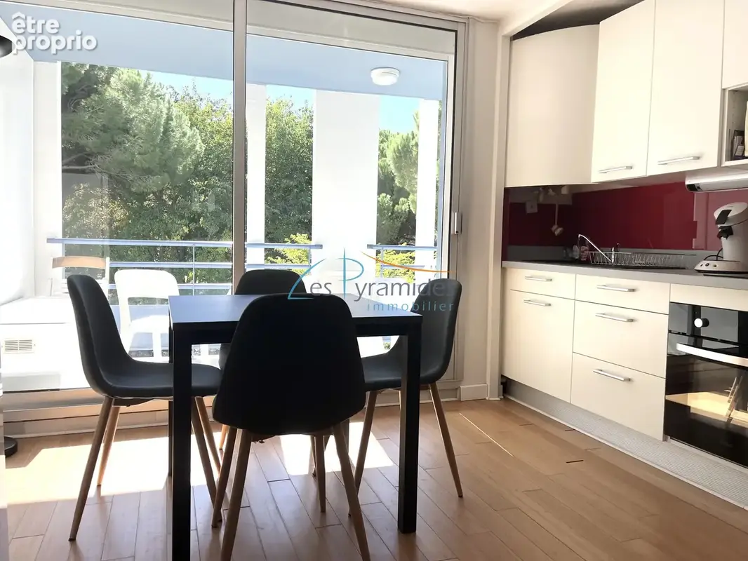 Studio cabine avec grande loggia, parking - photo 10