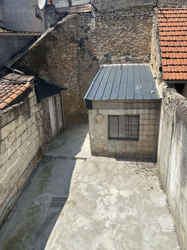 Agreable maison centre de chatellerault avec cour - photo 3