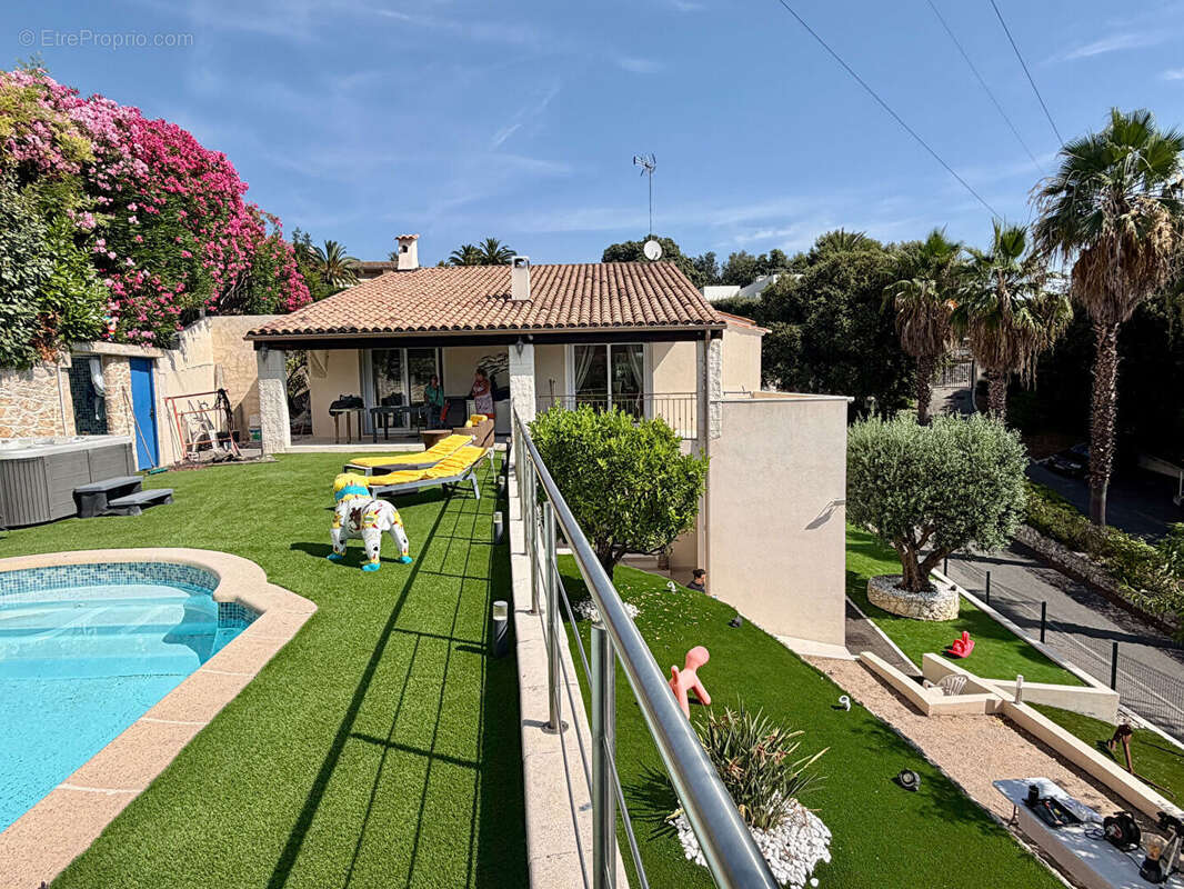 Cagnes sur mer - villa d'exception piscine - photo 8