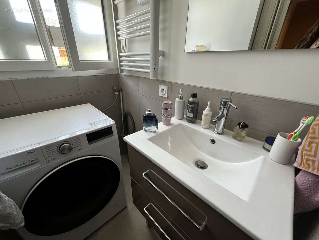 Appartement à LE PONT-DE-CLAIX