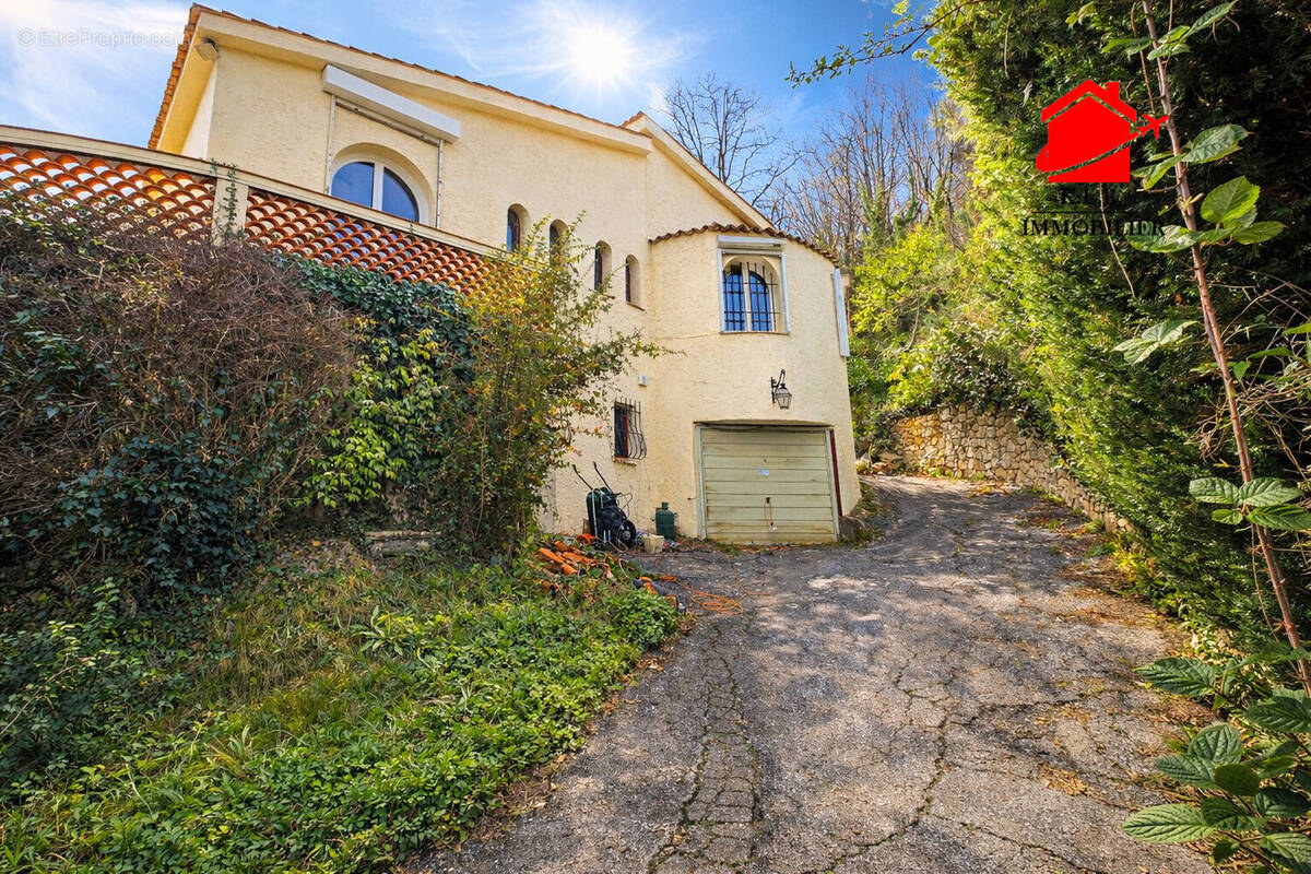 Maison à GATTIERES