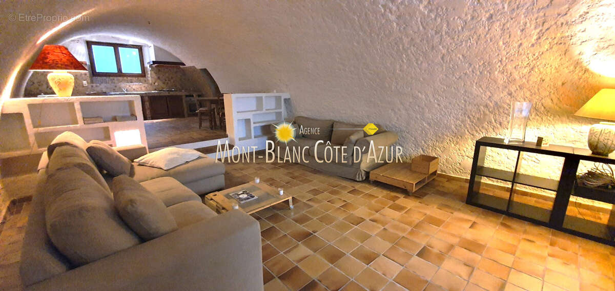 Maison à PLAN-DE-LA-TOUR