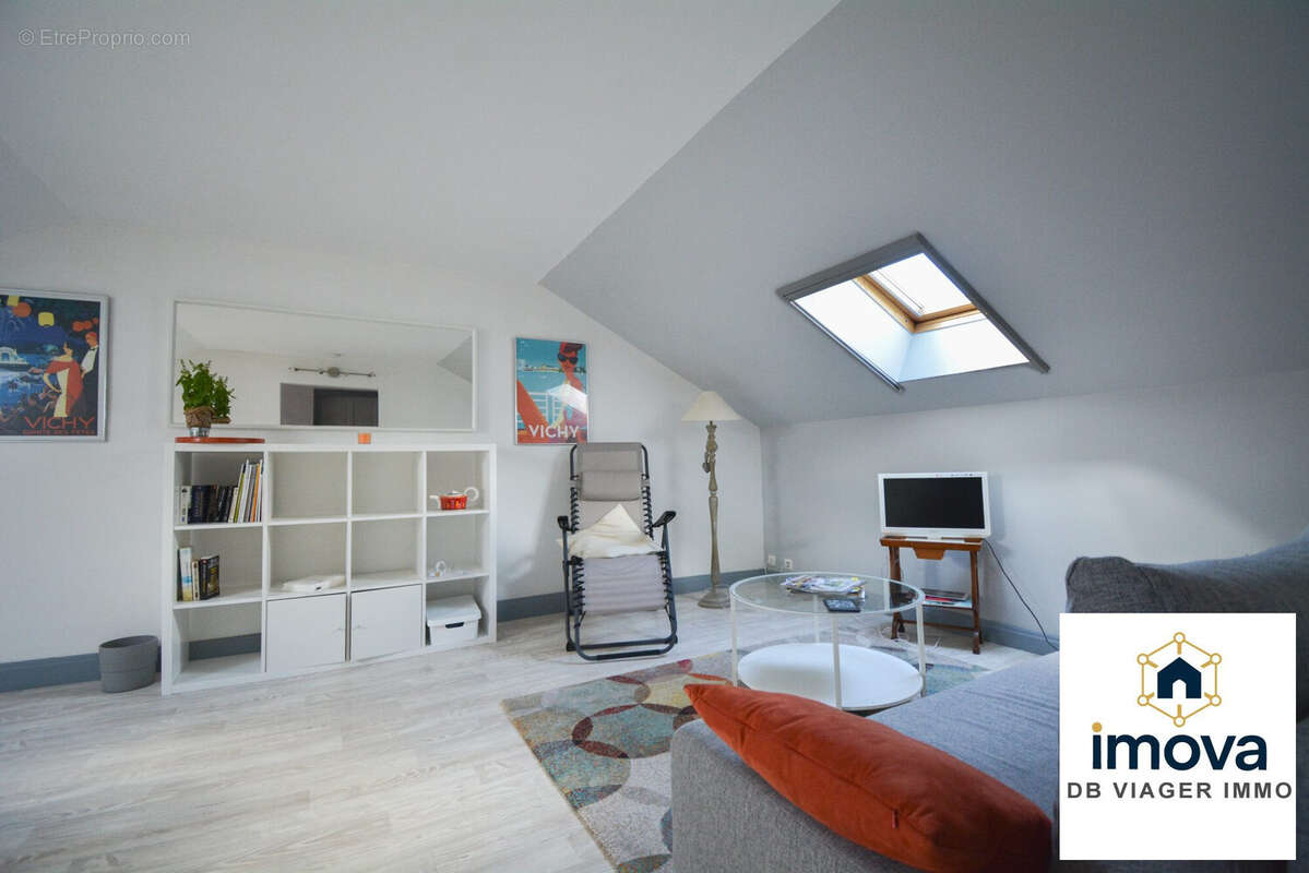 Appartement 38 m² à Vichy  - photo 2