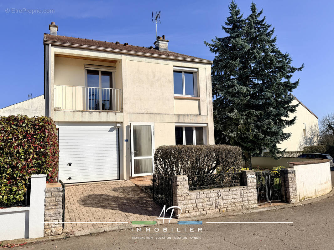 Maison à SAINT-APOLLINAIRE