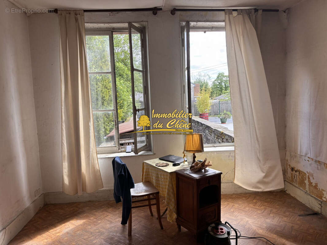 Appartement 215 m² à Luxeuil-Les-Bains  - photo 6