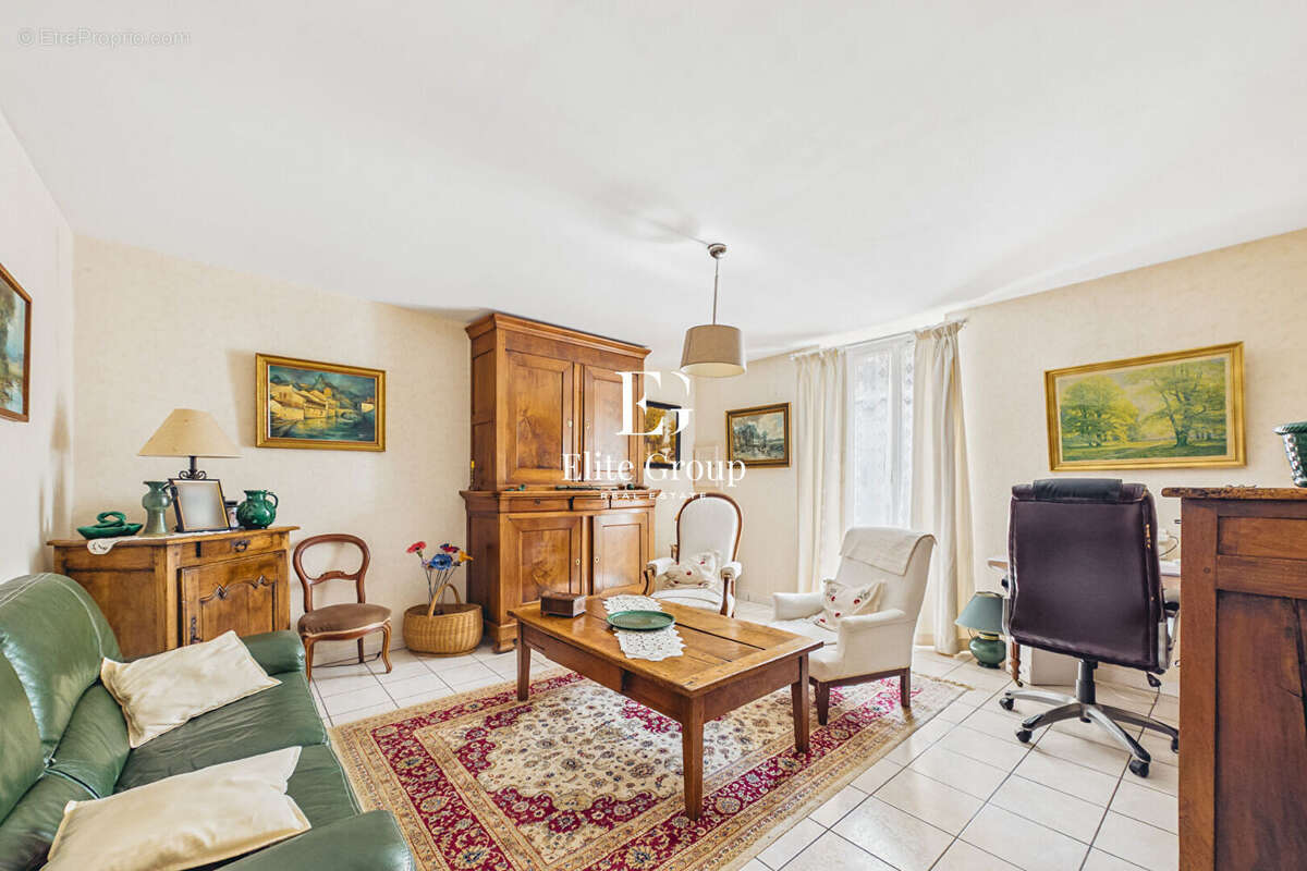 Maison à CHATEAUNEUF-SUR-CHARENTE