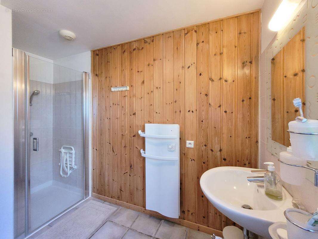 Maison à GINASSERVIS