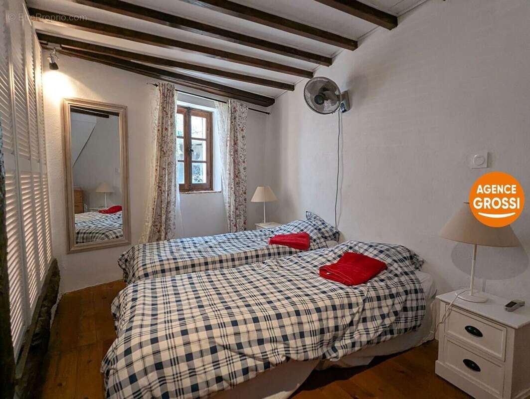 Maison 100 m² à Villecroze  - photo 8