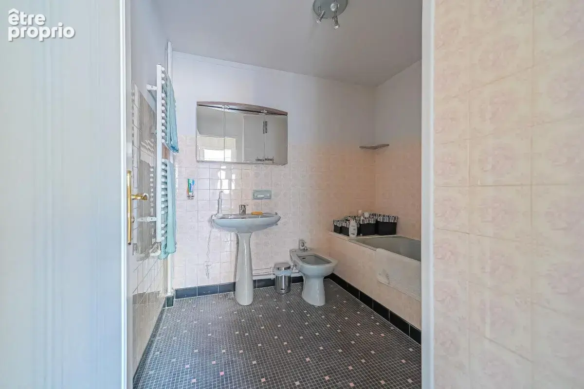 Appartement À Vendre - photo 8