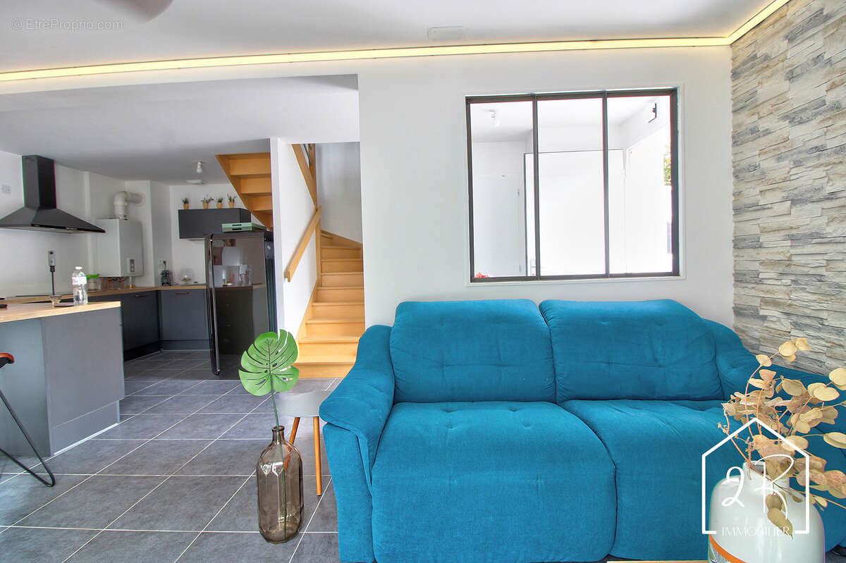 Maison à SEREZIN-DU-RHONE