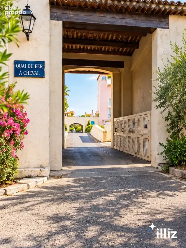 Port Grimaud 3, Amarrage privé 13x4 m et parking réservé - photo 8