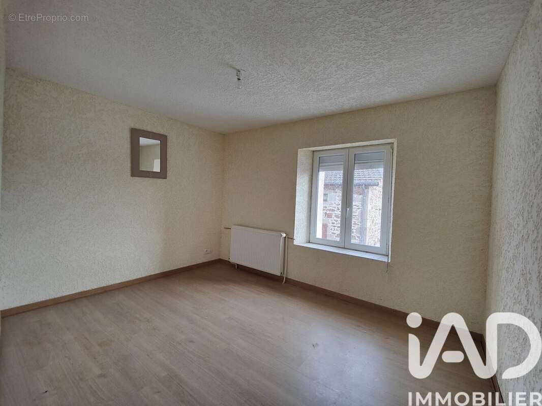 Photo 8 - Maison à SAINT-JULIEN-MOLHESABATE