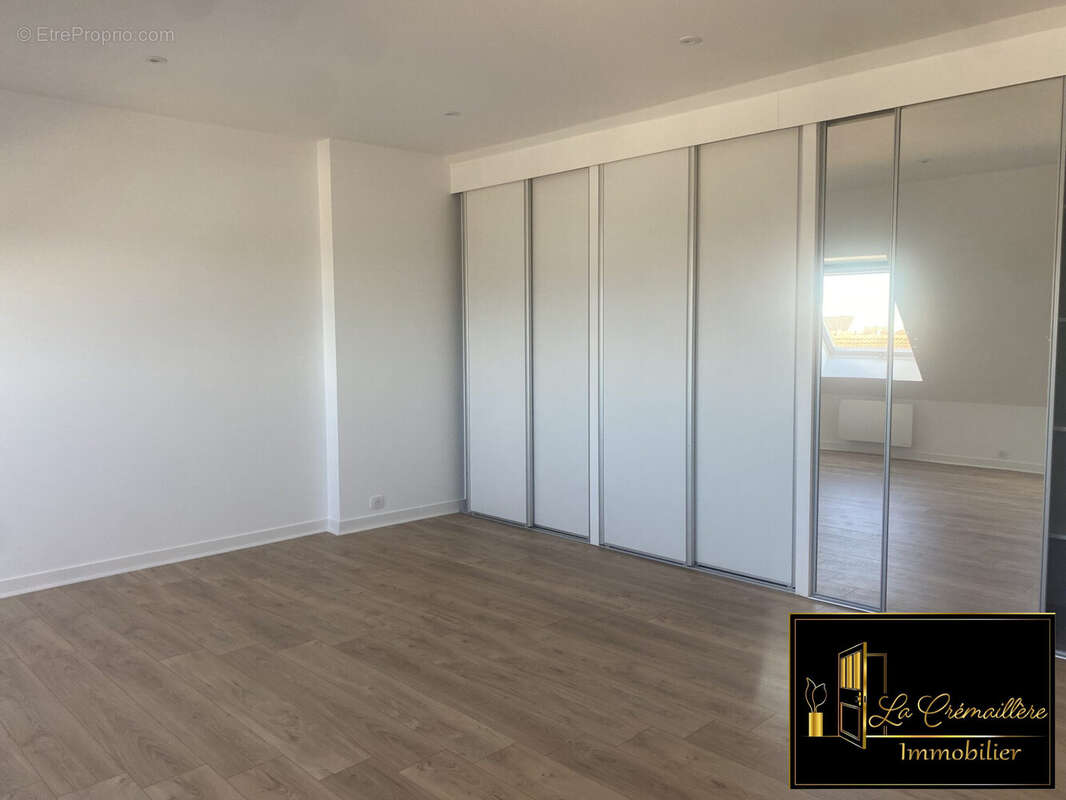 CHAMBRE DRESSING  - Appartement à SCEAUX